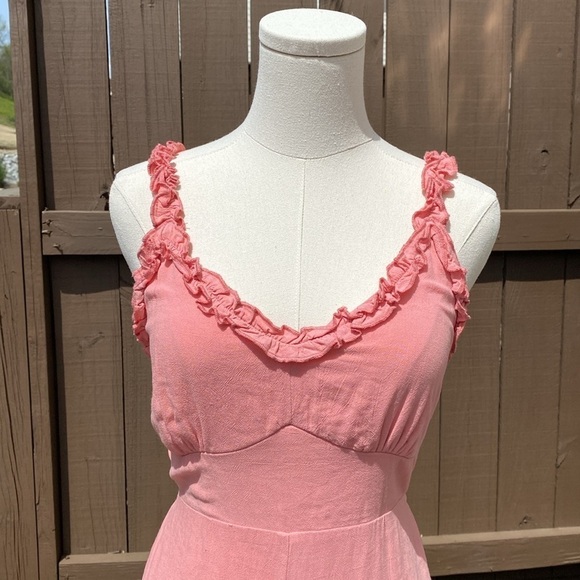 Wide leg Crop Jumpsuit in rose pink with sweetheart neckline size Small - Picture 6 of 15